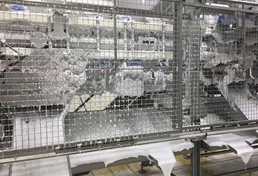 Cleaning of deboning machine Cleaning of deboning machine